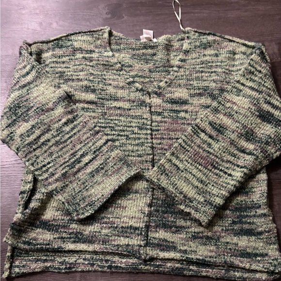 New Look Multicolor V-Neck Sweater - Picture 2 of 6